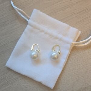 Elegant Gold and White Pearl Earrings